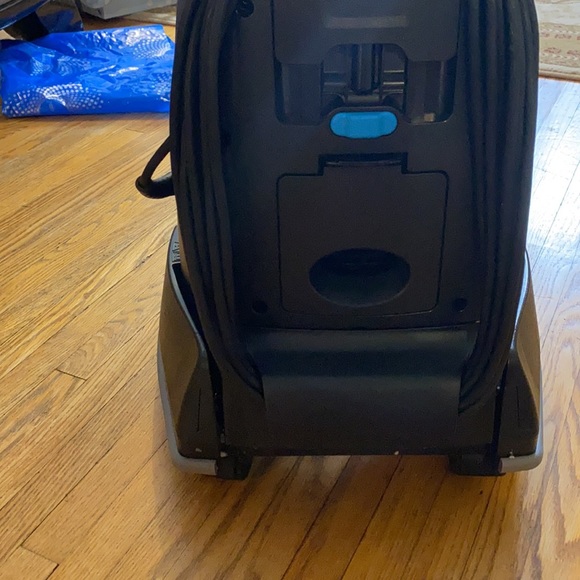 I’m selling a Rainbow vacuum cleaner, brand new only used twice!!! - Picture 6 of 6